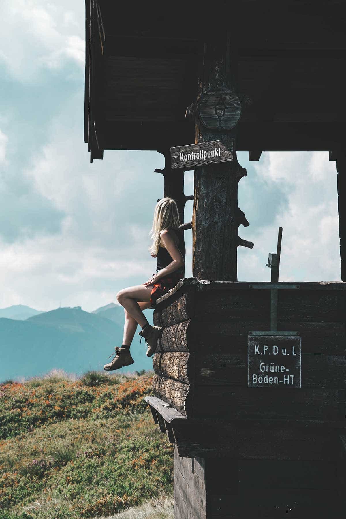 saalachtaler-hoehenweg-leogang-saalfelden-huette-frau saalachtaler-hoehenweg-leogang-saalfelden-huette-frau