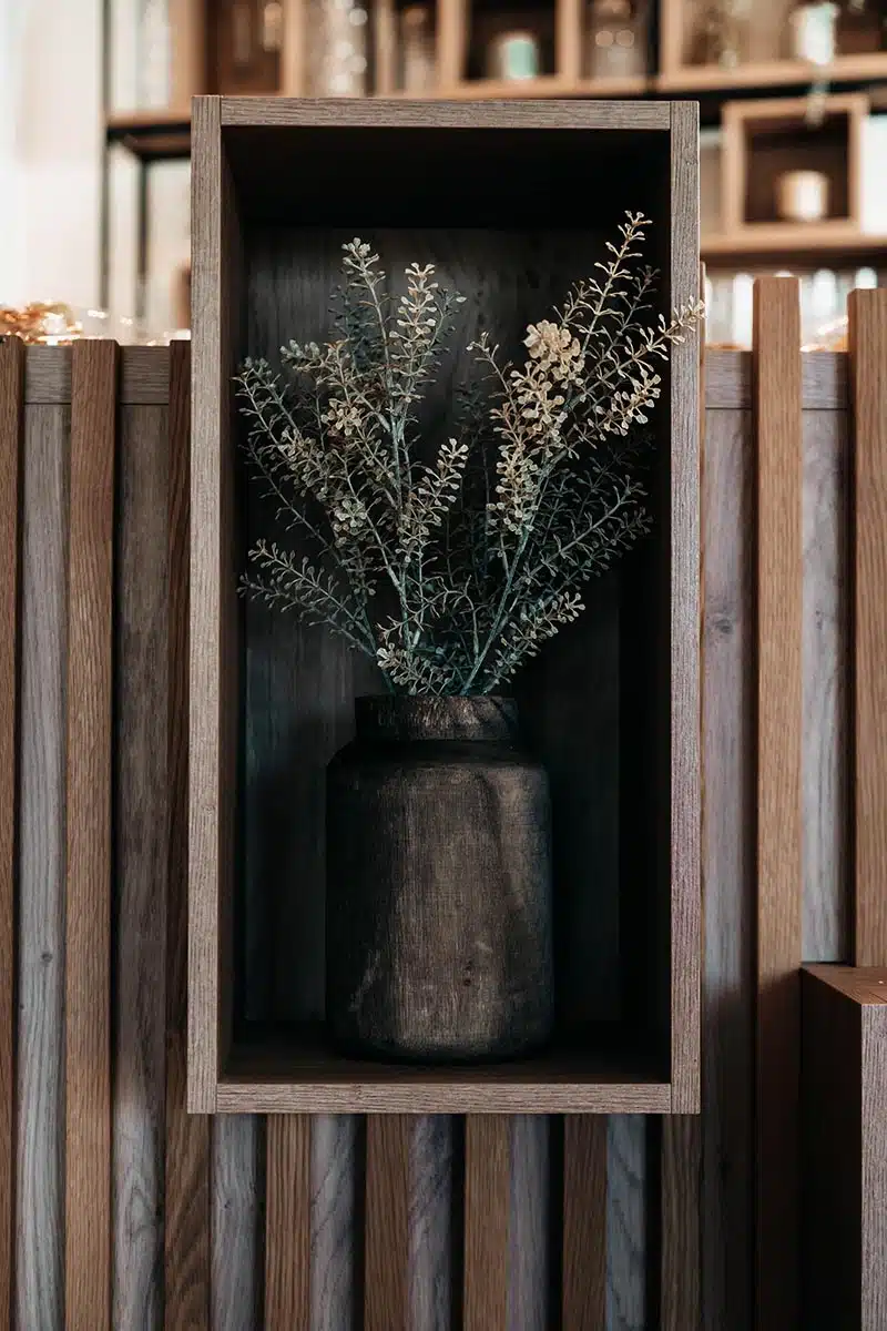 Blumen in Vase als Deko