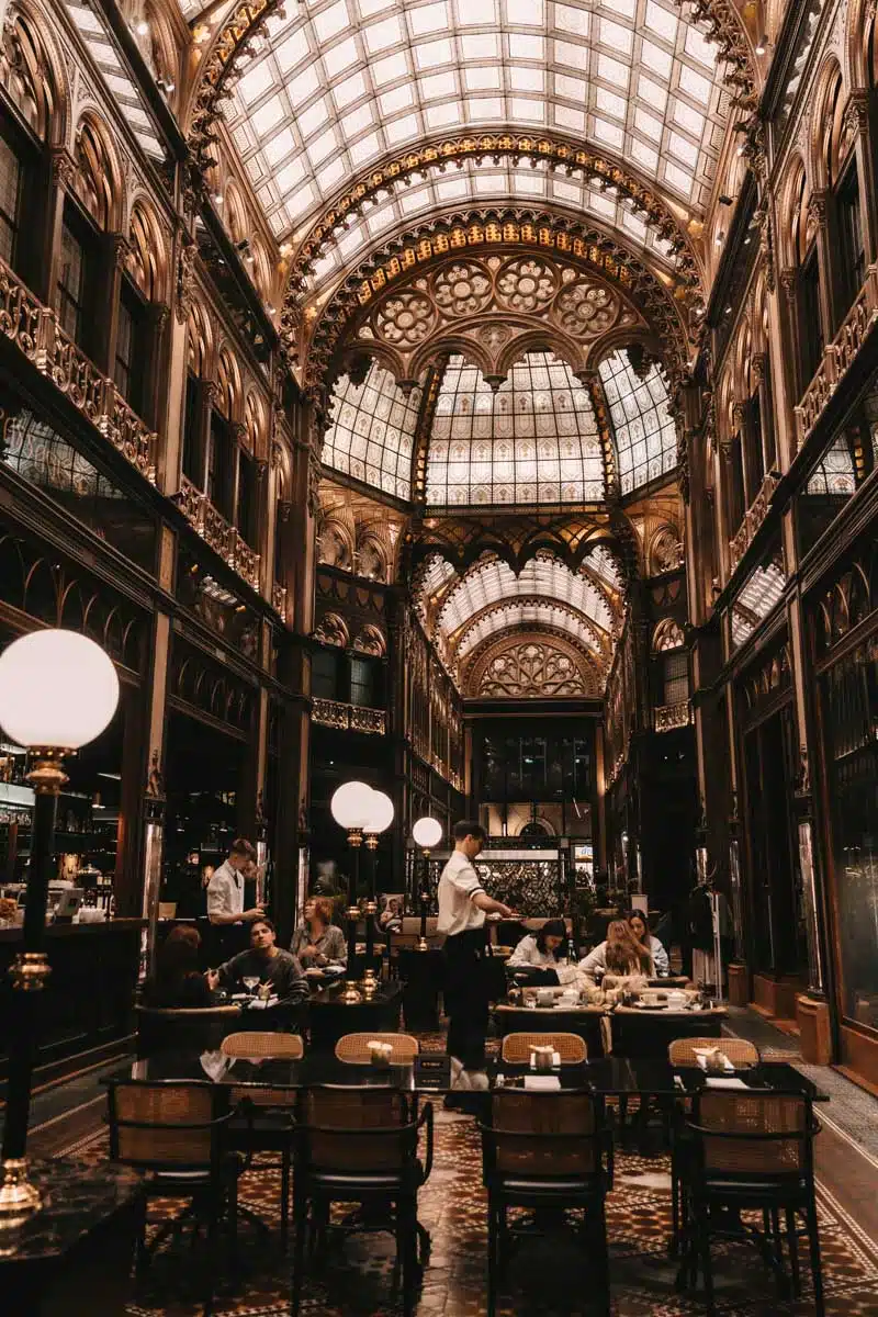 Parisi Udvar Budapest
